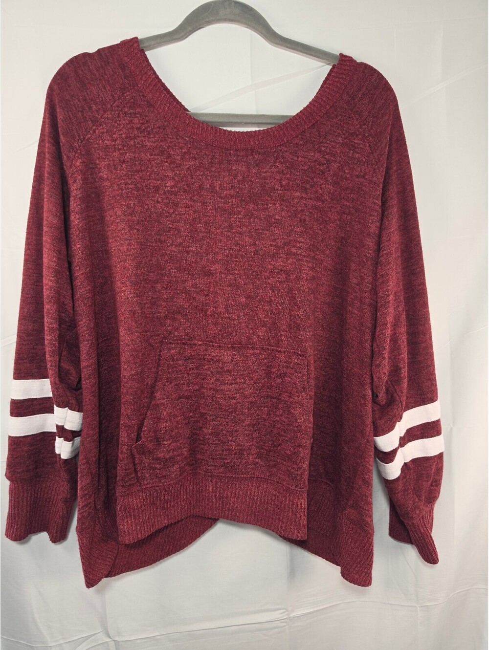 No Boundaries Women’s XXXL 3X Burgundy Knit Sweater Striped Sleeves Front Pocket